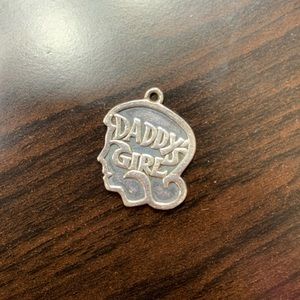 🌼 James Avery “Daddys Girl” Charm 🌼